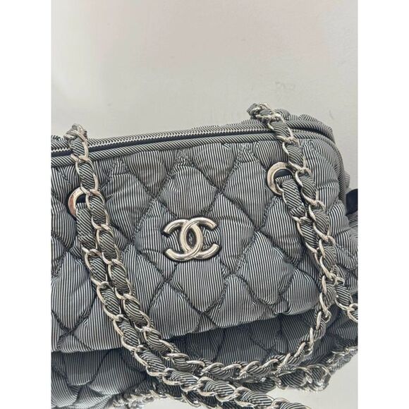 Chanel Women Pre-Loved Bag Very Good Condition - Picture 3 of 7